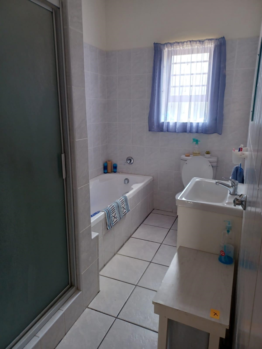 4 Bedroom Property for Sale in Stilbaai Wes Western Cape